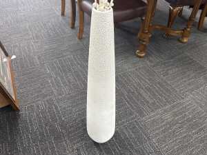 Contemporary ceramic floor vase with dry look white berry stems - 2