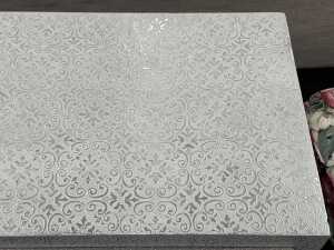 Decorative silver-finish chest of drawers - 4