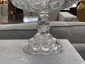 Pair of L.E. Smith 'Moon and Star' pressed glass comports - 3