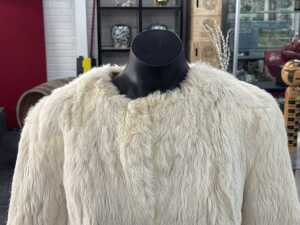 Satin-lined fur jacket - 3