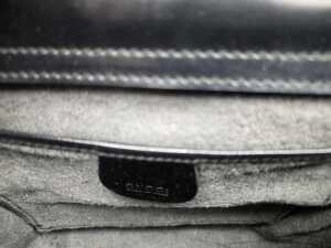 Designer-style black interlocking shoulder bag - 3