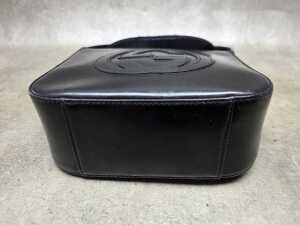 Designer-style black interlocking shoulder bag - 5