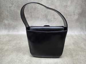 Designer-style black interlocking shoulder bag - 6