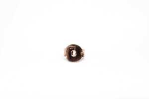 A pair of garnet and diamond earrings in 9 carat yellow gold - 4