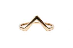 A V shape ring in 9 carat yellow gold - 2