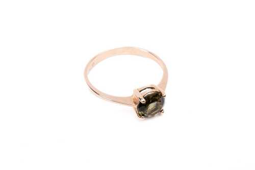 A citrine ring in 9 carat yellow gold