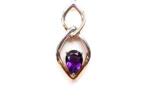 An amethyst pendant in 9 carat yellow gold - 2