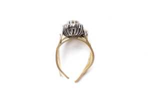 A broken soldered two diamond ring set in 18 carat and platinum - 4