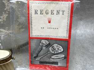 Regent brush and comb set with original brochure - 3