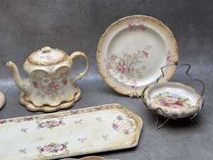 Antique porcelain blush ware including a sweet dish on metal stand - 3