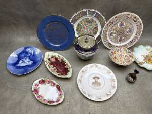 English porcelain, mainly antique, including Crown Devon, Wedgwood dragon cabinet plate - 2