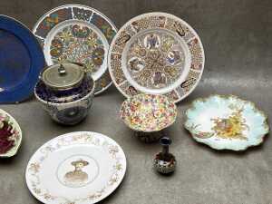 English porcelain, mainly antique, including Crown Devon, Wedgwood dragon cabinet plate - 3