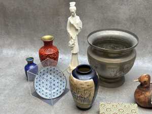 Oriental decorative items - 2