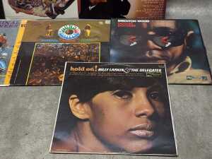 Eight '60s RnB and Pop vinyl records, including The Esquires - 3