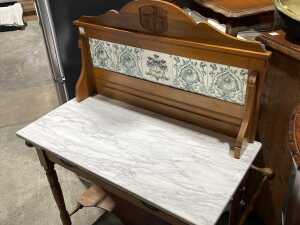 Victorian marble-top washstand - 2