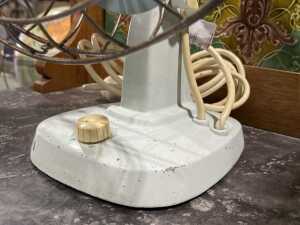 Mistral table/wall mountable electric fan - 3