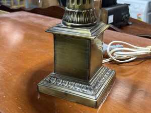 Pair of cast metal neoclassical style table lamps - 3
