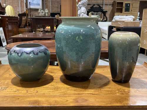 Three modern art ceramic vases - In greentones