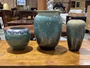 Three modern art ceramic vases - In greentones