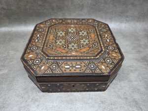 Persian Khatam Kari inlaid timber box - 3