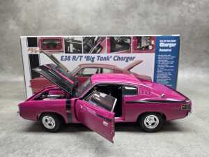 Classic Carlectables 1971 Chrysler Valiant Charger E38 R/T - 2