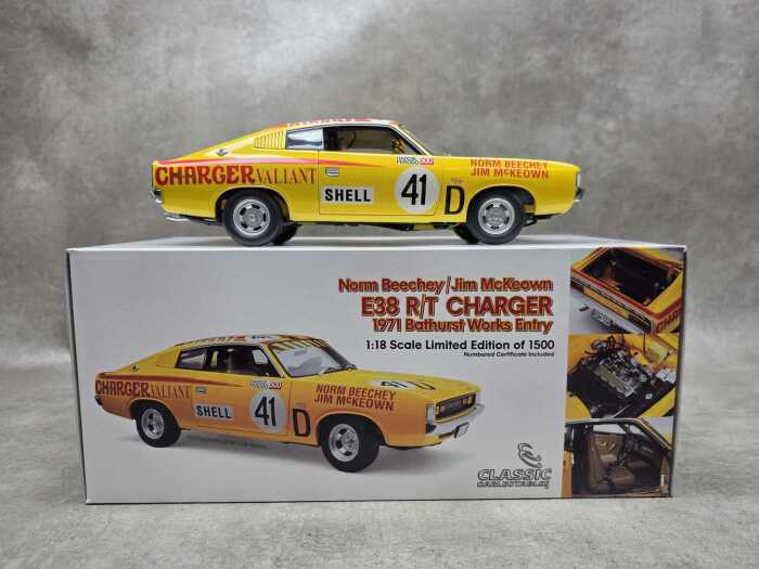Classic Carlectables 1971 Bathurst Chrysler E38 R/T Charger