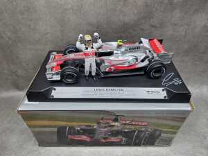Hot Wheels Racing Vodafone McLaren Mercedes MP4-22 model car - 2