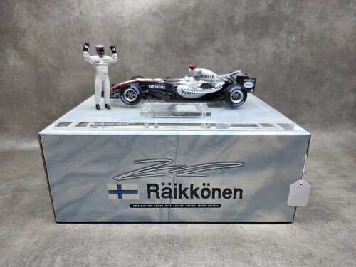 Hot wheels 2005 McLaren Mercedes 1:18 scale model car