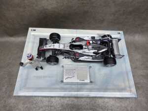 Hot wheels 2005 McLaren Mercedes 1:18 scale model car - 3