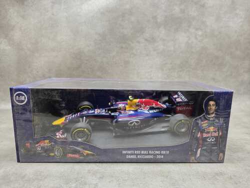 Minichamps Daniel Riccardo-2014 Red Bull racing model car
