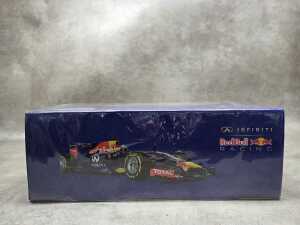 Minichamps Daniel Riccardo-2014 Red Bull racing model car - 3