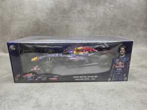 Minichamps Sebastian Vettel-2013 Red Bull racing model car