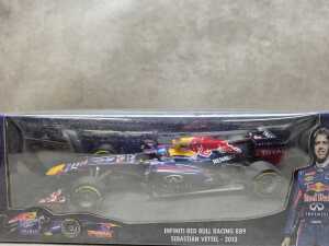 Minichamps Sebastian Vettel-2013 Red Bull racing model car - 3