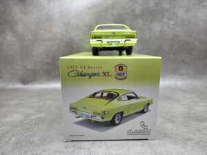 Classic Carlectables 1973 VJ Series Charger XL in Sunfire yellow - 4