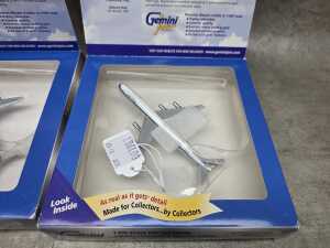 Two Gemini Jets model planes - 4