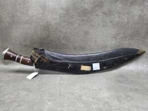 Traditional Gurkha Kukri knife with rosewood handle and leather scabbard - 5
