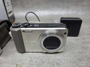 Sony Cyber-shot digital camera DSC-HX7V - 2