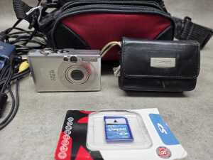 Canon IXUS55 digital camera with charger, SD card and soft case. - 3