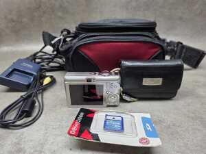 Canon IXUS55 digital camera with charger, SD card and soft case. - 4