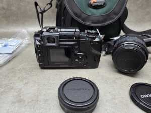 Olympus E-300 digital camera with two Olympus lenses - 3