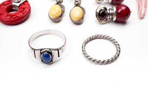 A collection of jewellery in sterling silver - 4