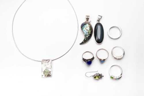 A collection of jewellery in sterling silver