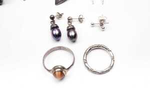 A collection of jewellery in sterling silver - 4