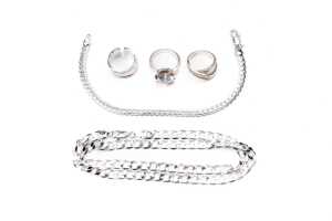 A collection of jewellery in sterling silver