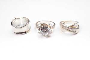 A collection of jewellery in sterling silver - 2