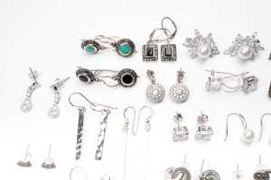 A large collection of earrings in sterling silver - 3