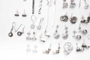 A large collection of earrings in sterling silver - 4