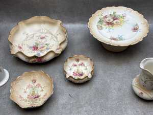 Antique English porcelain blush ware including footed cake plate, ruffle-edged dishes, metal lidded biscuit barrel, etc. - 4