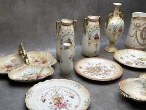 Antique porcelain blush ware including a tri-lobe leaf-shaped serving dish. - 3