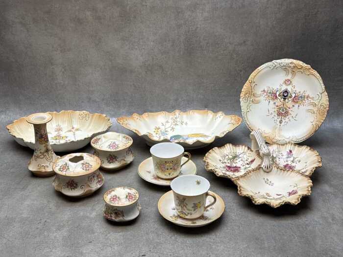 Antique porcelain blush ware including duos, dressing table items, tri-loped dish, etc.